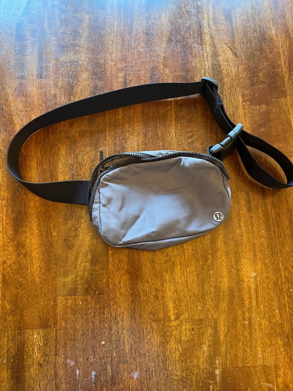 lululemon Everywhere Belt Bag 1L Bronze Metallic Shimmer Black Strap